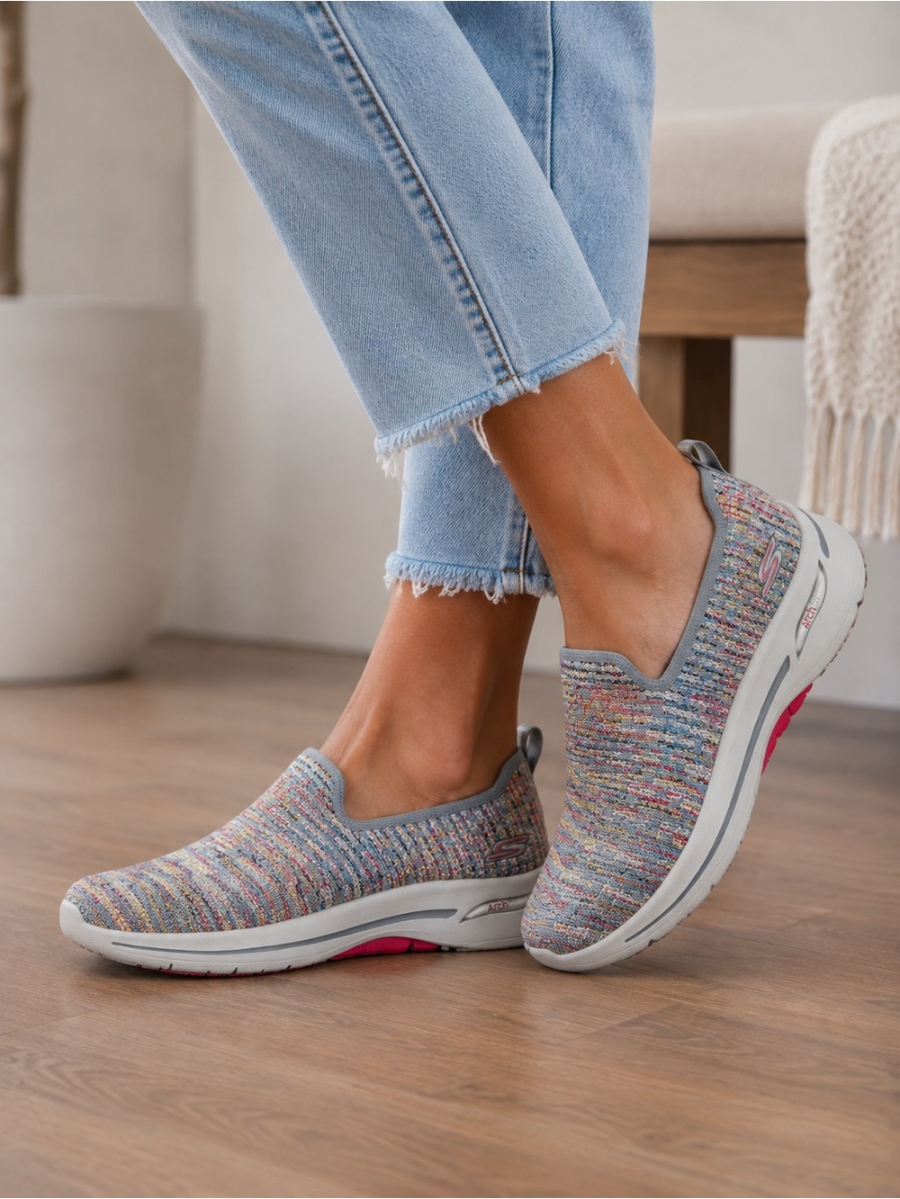 Skechers GOwalk Slip-On Knit Walker in Multicolor9.5